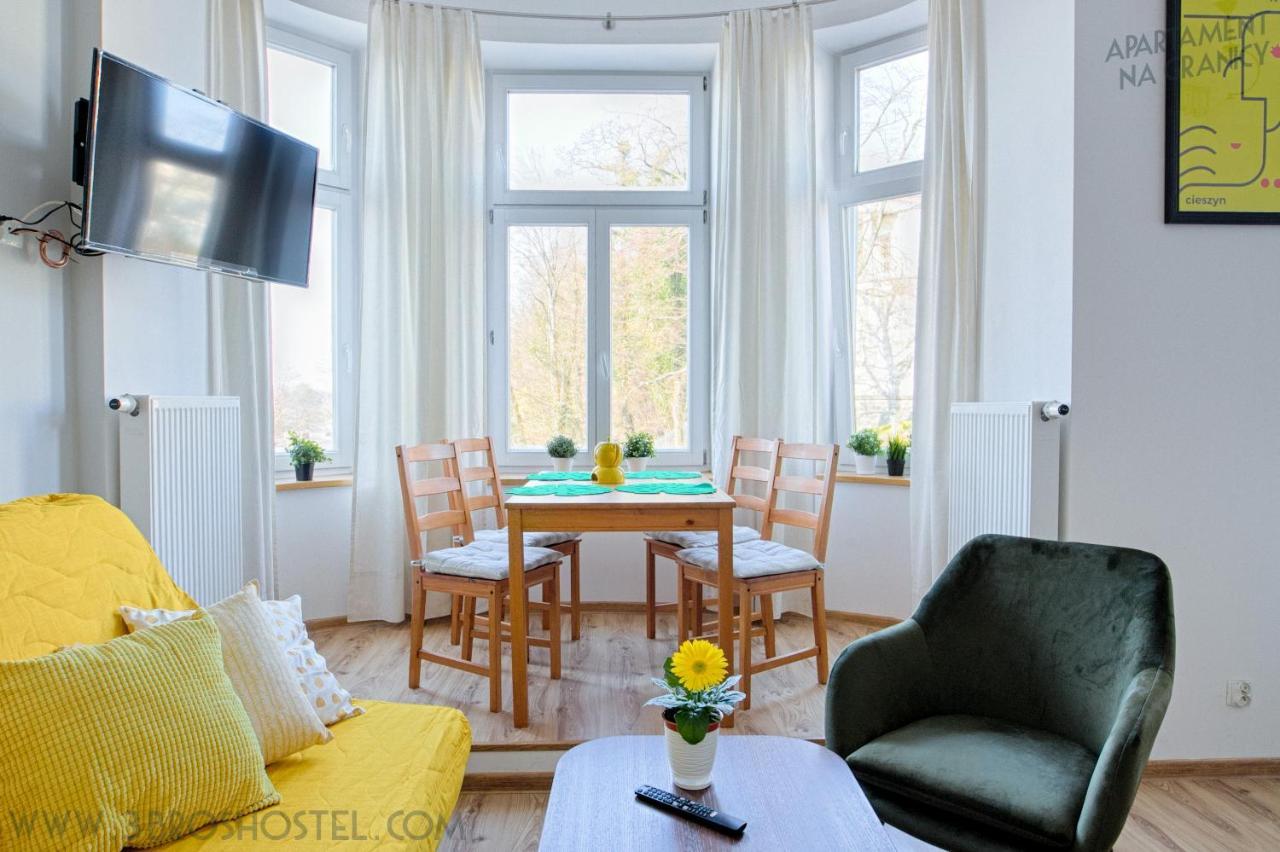 Apartament Na Granicy / Apartment On The Border تشيشين المظهر الخارجي الصورة