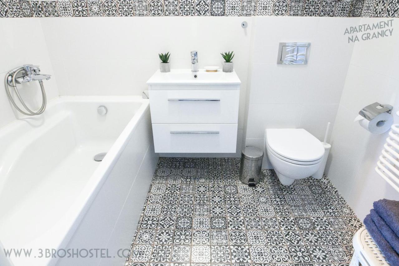 Apartament Na Granicy / Apartment On The Border تشيشين المظهر الخارجي الصورة